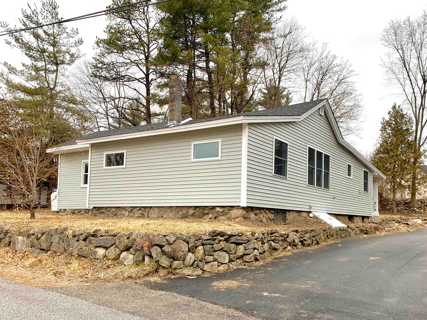 11 Crescent Ln, Manchester, NH 03109 - photo 1