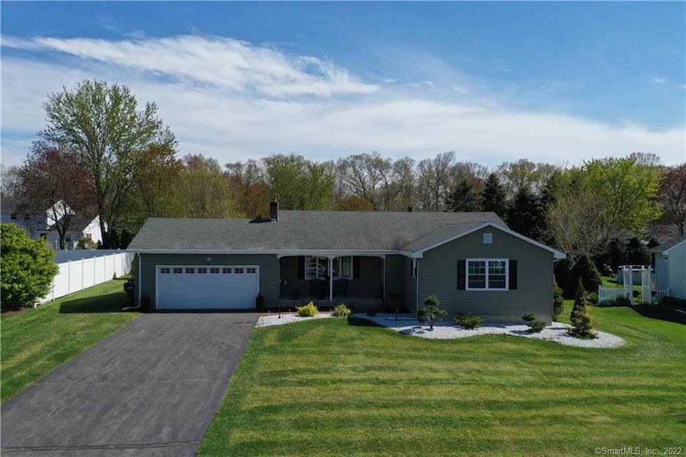 28 Lexington Rd, Glastonbury, CT 06033 - photo 1