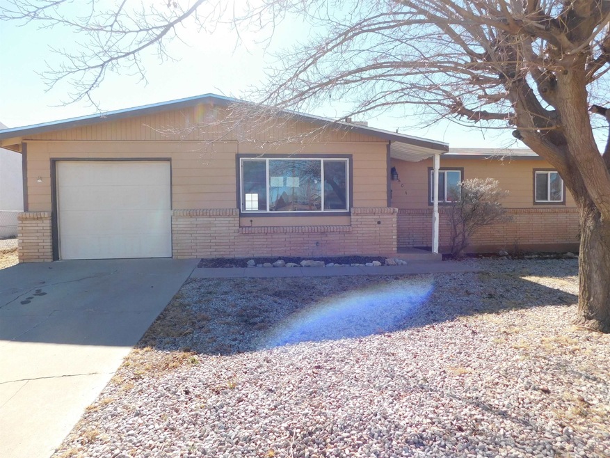 604 Panorama Blvd, Alamogordo, NM 88310 - photo 1