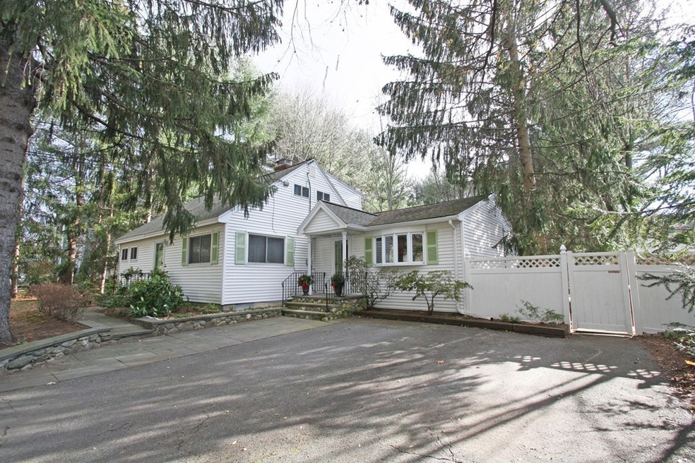 336 Concord Rd, Bedford, MA 01730 - photo 1