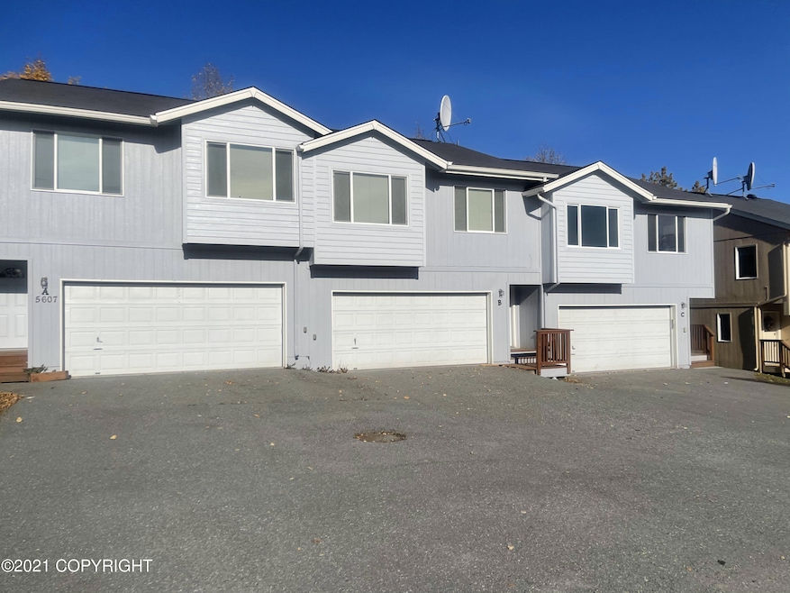 5607 E 43rd Ave unit C, Anchorage, AK 99504 - photo 1