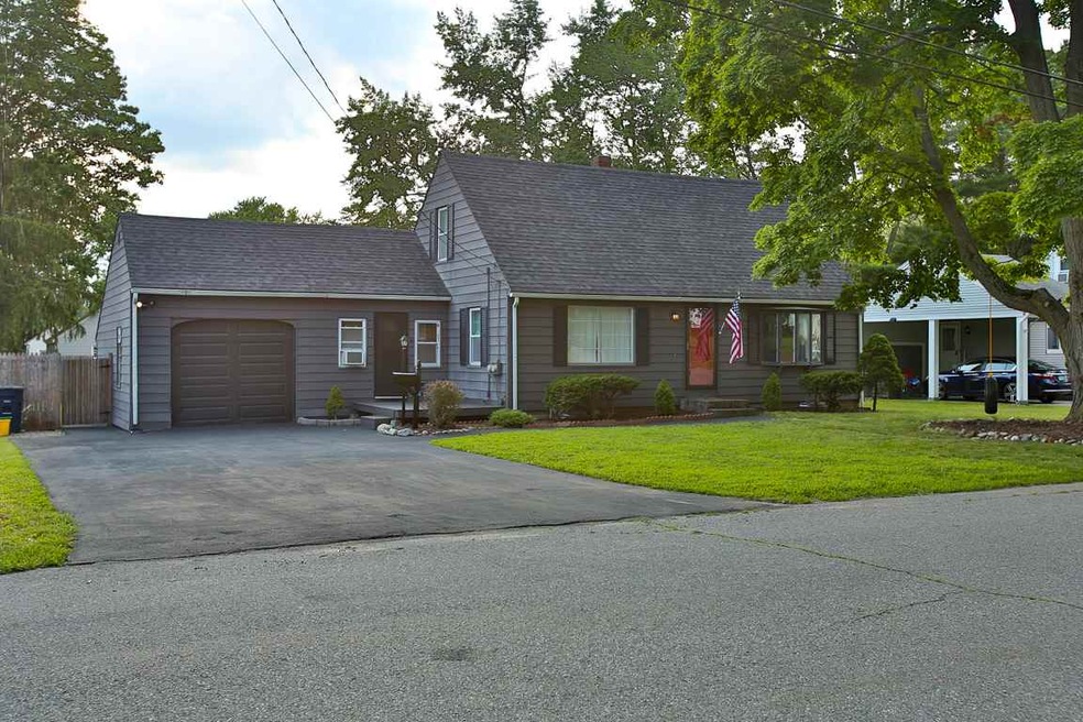 4 Meade St, Nashua, NH 03064 - photo 1