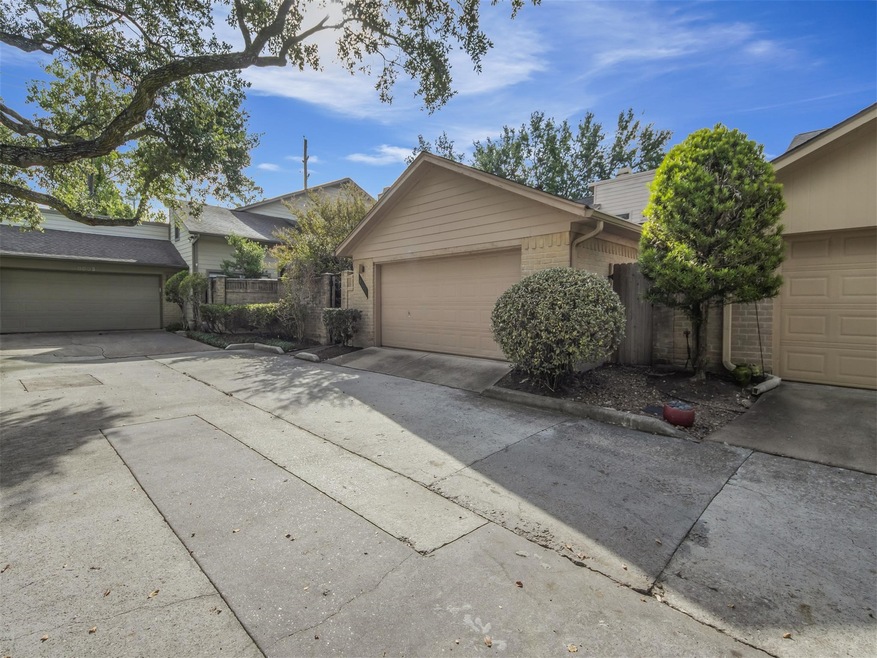 8005 Oakwood Forest Dr, Houston, TX 77040 - photo 1