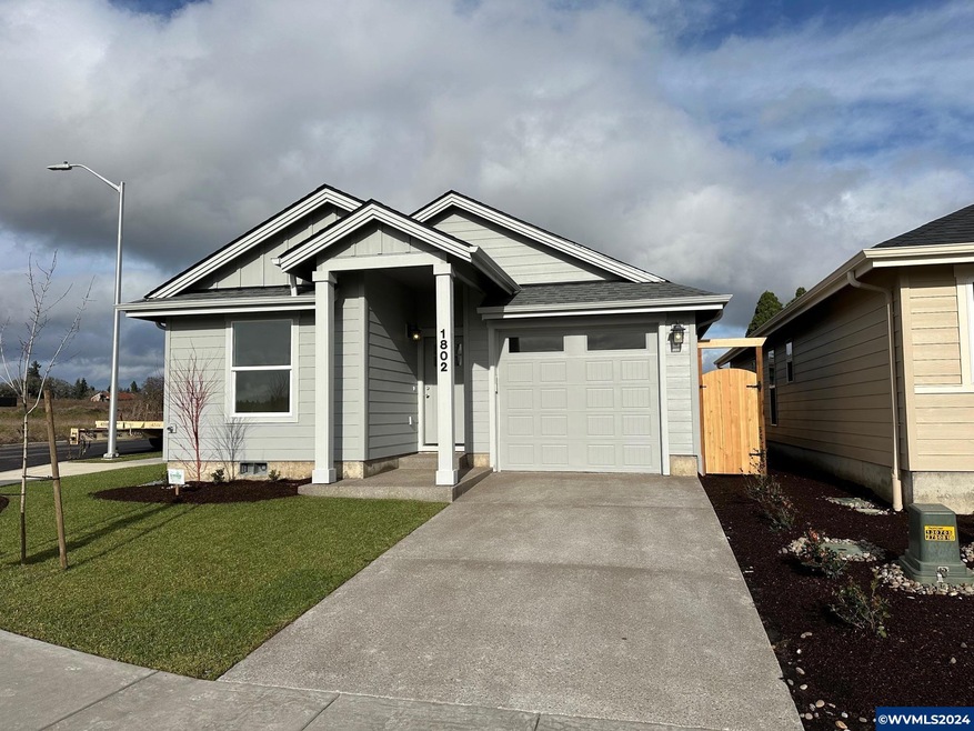 1802 SE Mulberry Ave, Dallas, OR 97338 - photo 1