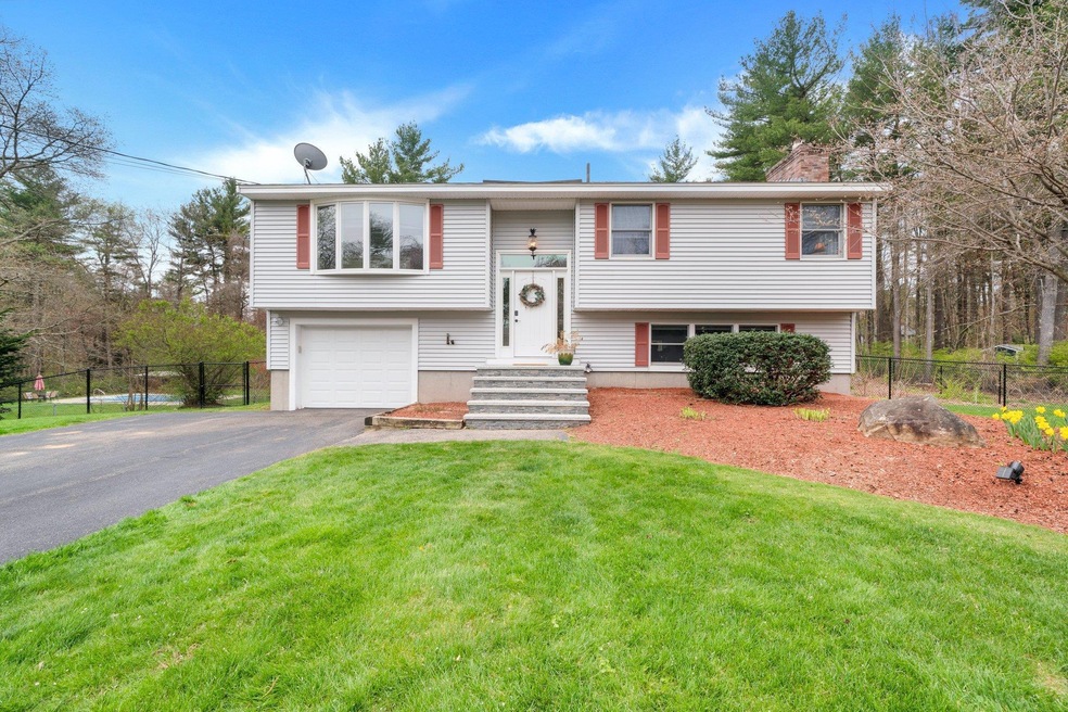 22 Scenic Dr, Derry, NH 03038 - photo 1