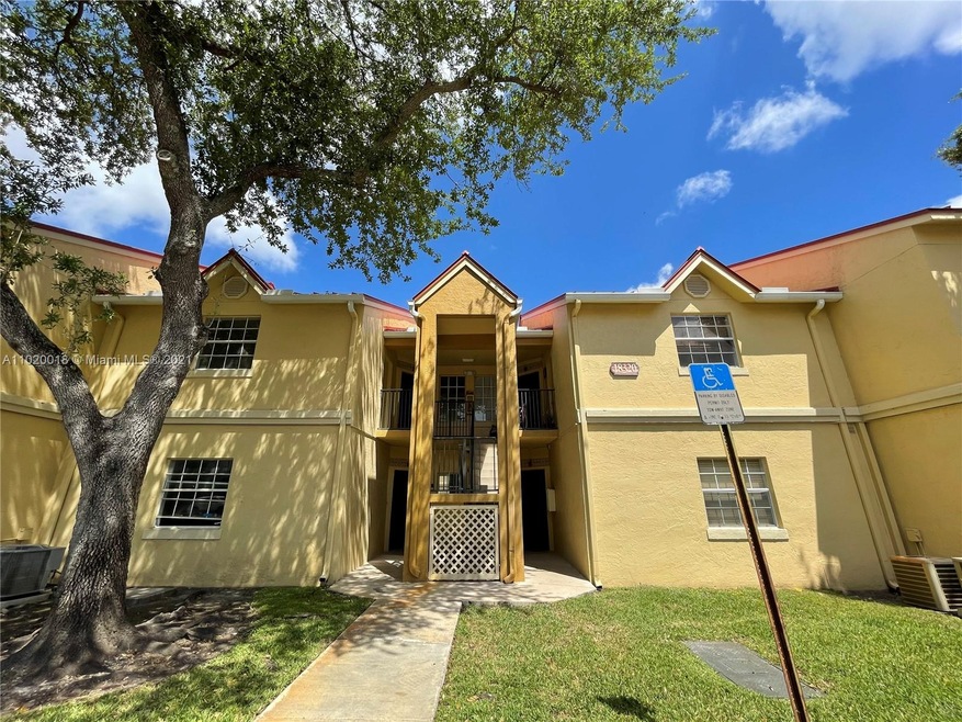 18320 NW 68th Ave unit G, Hialeah, FL 33015 - photo 1
