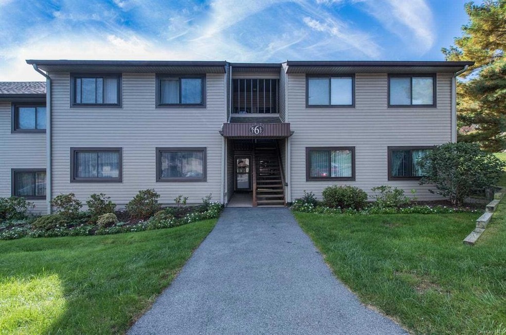 6 Knightsbridge unit I, Poughkeepsie, NY 12603 - photo 1