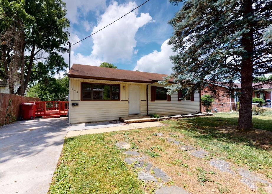 509 Orleans St, Johnson City, TN 37601 - photo 1