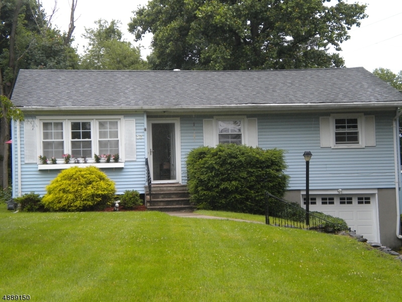 13 Nimbus Dr, Vernon, NJ 07462 - photo 1