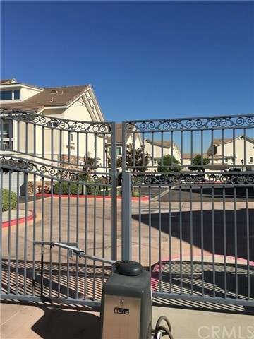 Front gate off Sumner Place