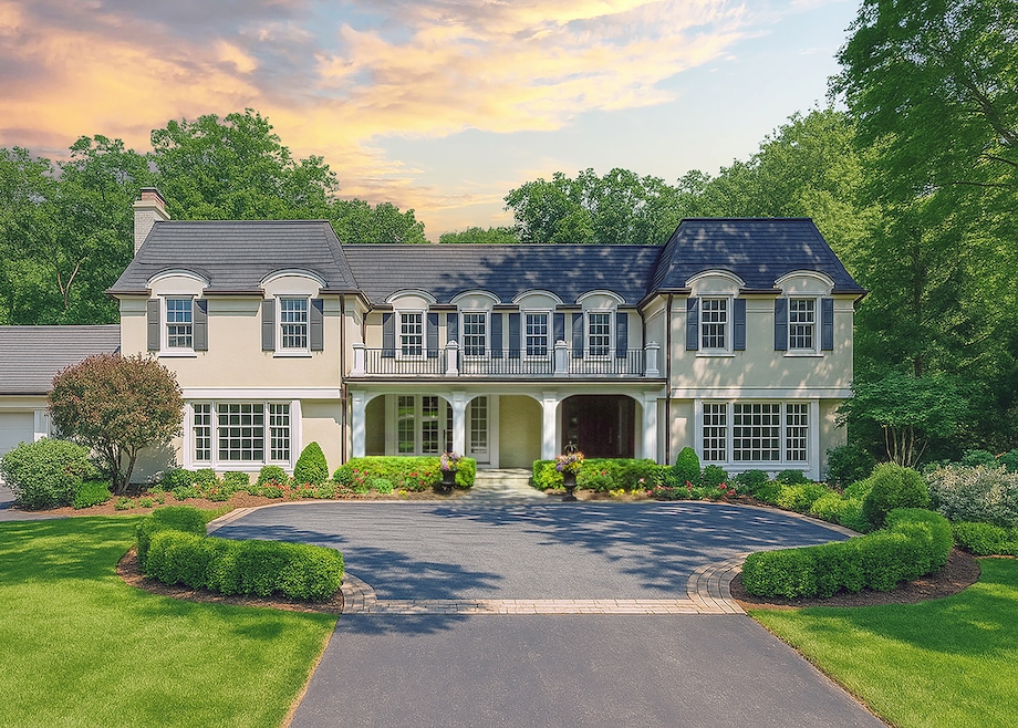 Sold $1,950,000 • Co-Listing Agent