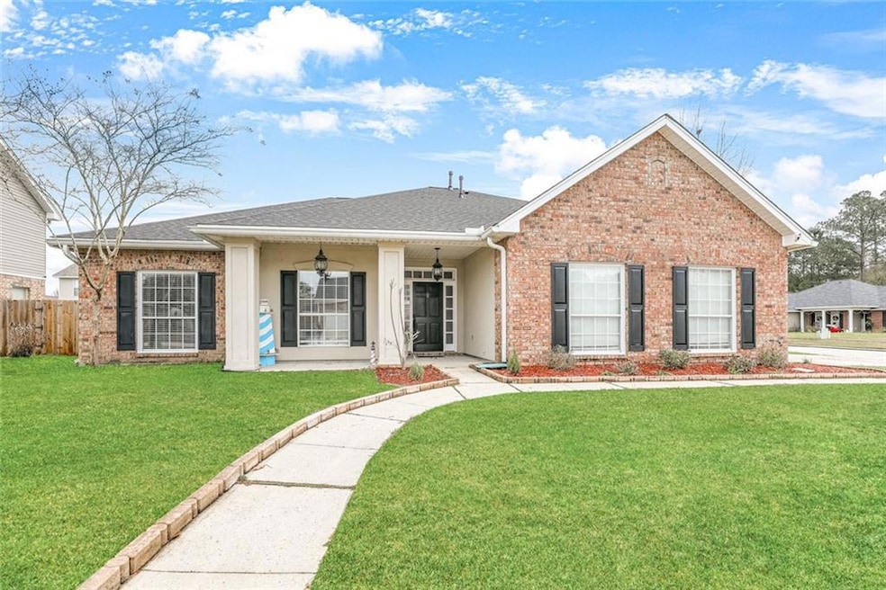 1002 Deborah Dr, Slidell, LA 70461 - photo 1