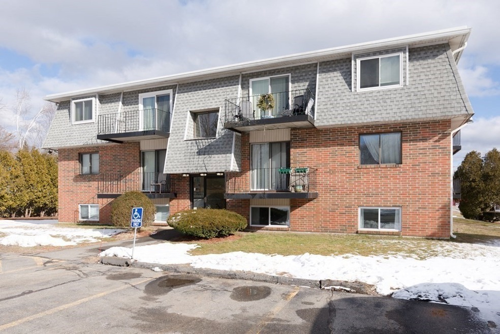 176 Maple Ave unit 2-7, Rutland, MA 01543 - photo 1