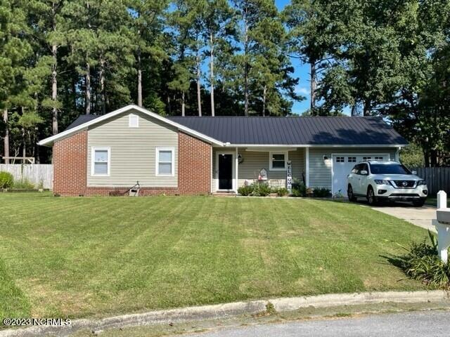 1304 Kevin Ct, Jacksonville, NC 28546 - photo 1