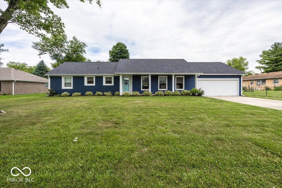 718 Meadow Ln, Plainfield, IN 46168 - photo 1