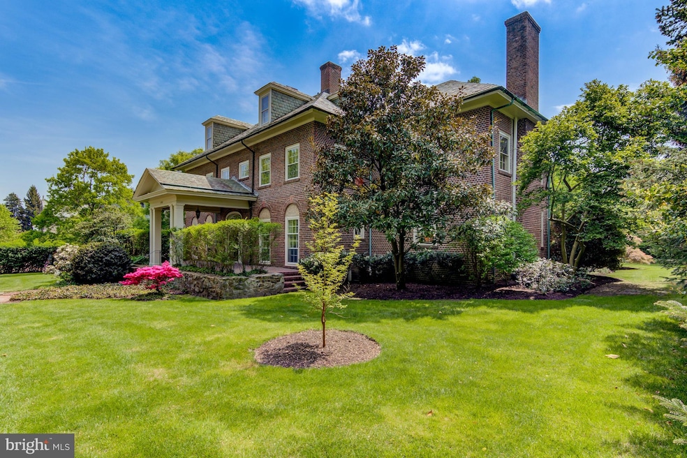 2402 W 17th St, Wilmington, DE 19806 - photo 1