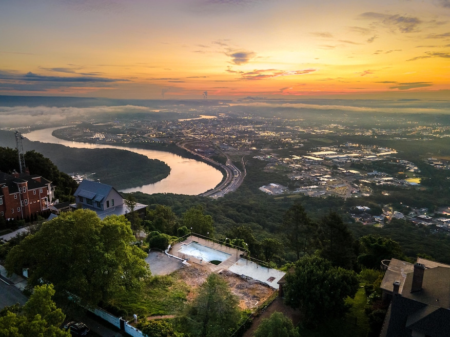 1107 E Brow Rd, Lookout Mountain, TN 37350 - photo 1