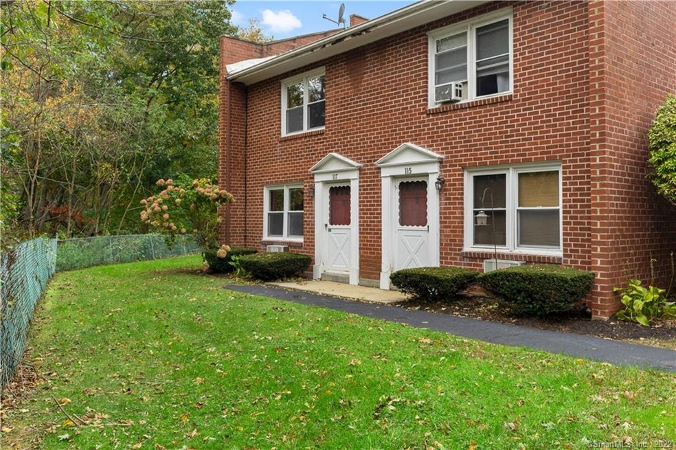 prime location in this complex! End unit that abut