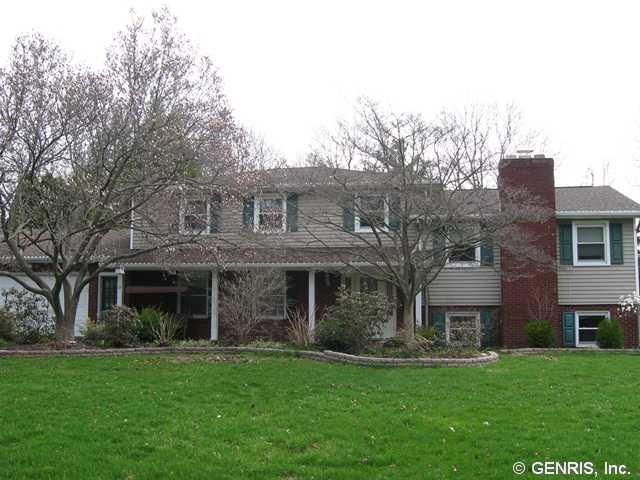Exterior Front Welcome to 72 Woodside Dr, Penfield