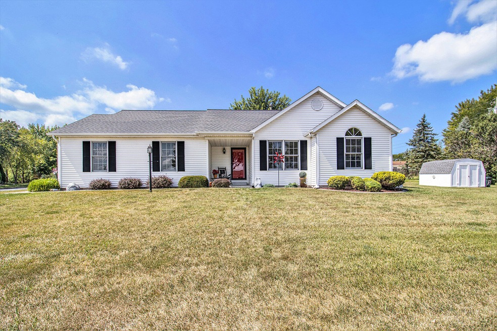 307 E Indiana St, Three Oaks, MI 49128 - photo 1