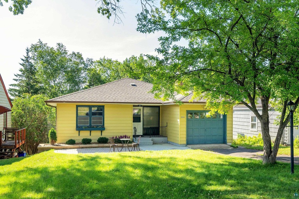 2314 Greysolon Rd, Duluth, MN 55812 - photo 1