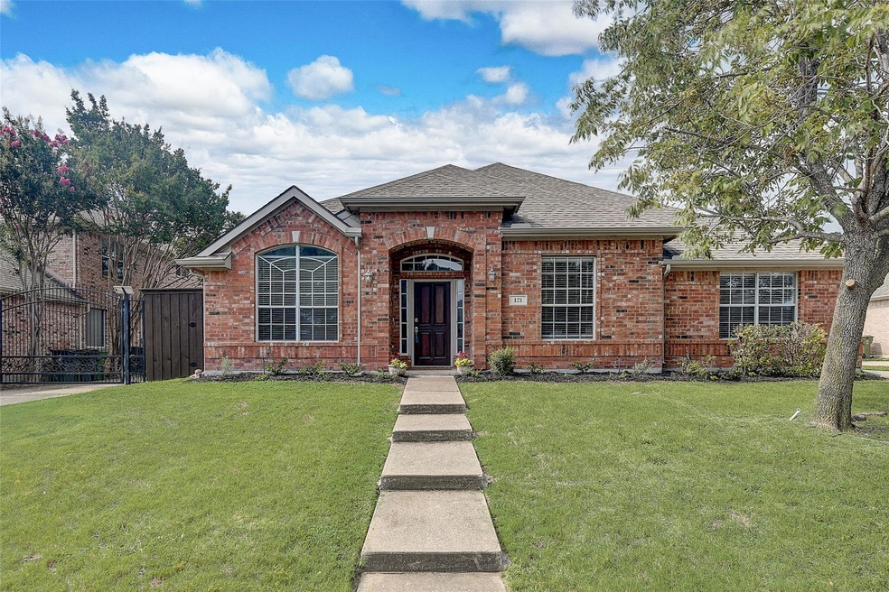 121 Fallbrook Dr, Murphy, TX 75094 - photo 1