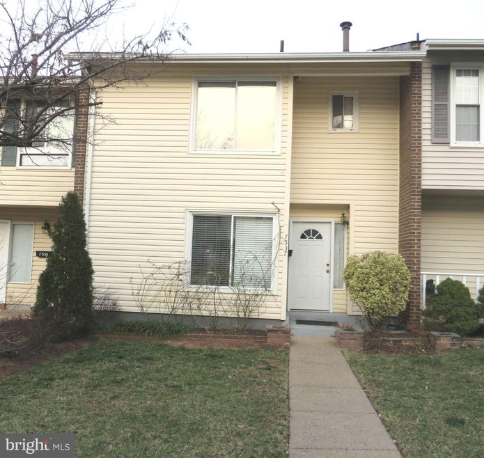 7537 Purdue Ct unit 18, Manassas, VA 20109 - photo 1