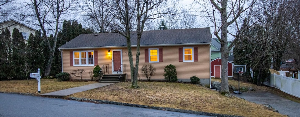 31 River Dr, Johnston, RI 02919 - photo 1