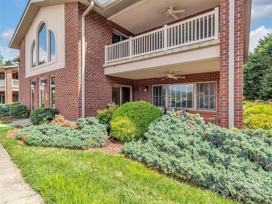 1465 S Lakeshore Dr unit B2, Lake Junaluska, NC 28745 - photo 1