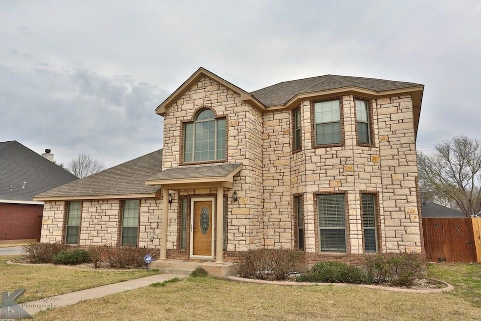 3318 Silver Oaks Dr, Abilene, TX 79606 - photo 1