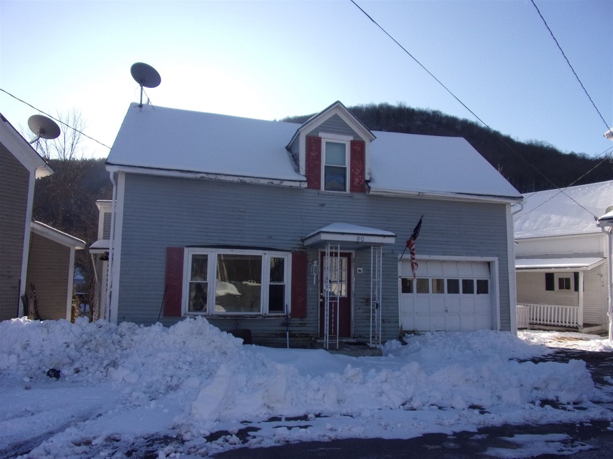 80 Canal Dr, Readsboro, VT 05350 - photo 1