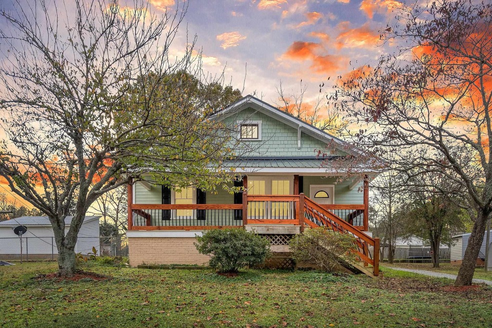 511 N Fir Ave, Siler City, NC 27344 - photo 1