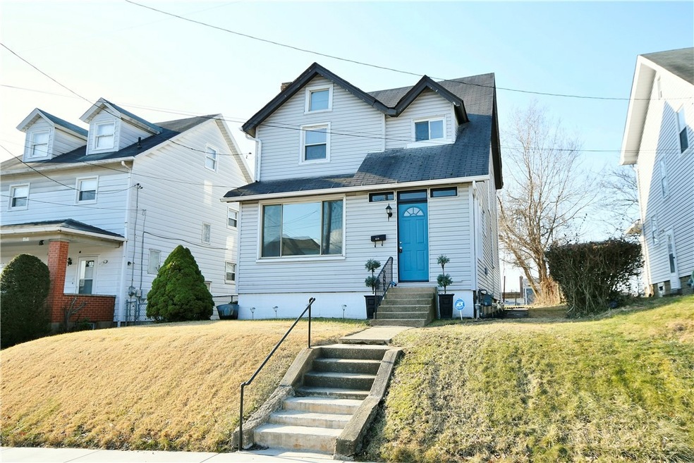 424 Wilson Ave, Clairton, PA 15025 - photo 1