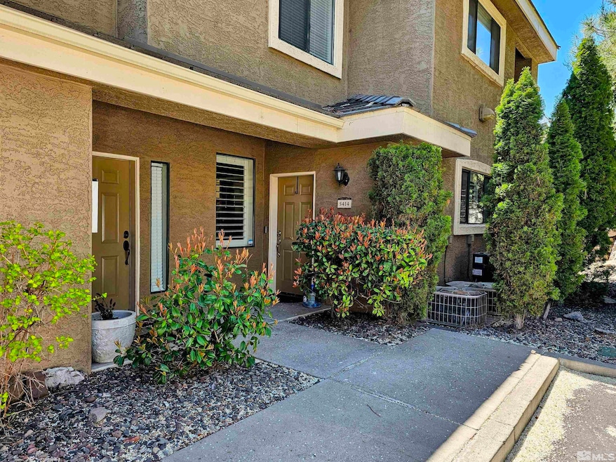 Under Contract $395,000