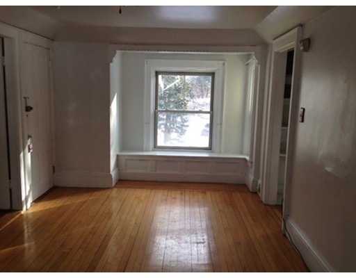 925 Main St unit 2R, Holden, MA 01520 - photo 1