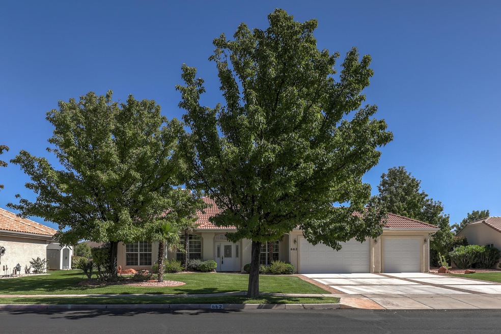 662 N Sky Mountain Blvd-001-003-662SkyMo