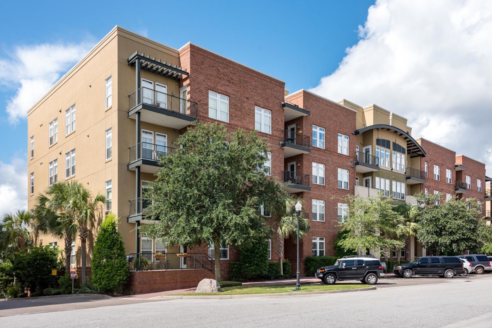135 Pier View St Unit 105