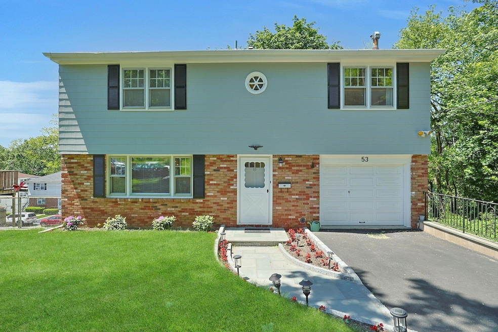 Pending $749,000