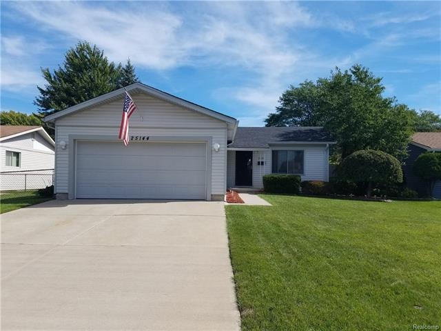25144 Fern St, Roseville, MI 48066 - photo 1