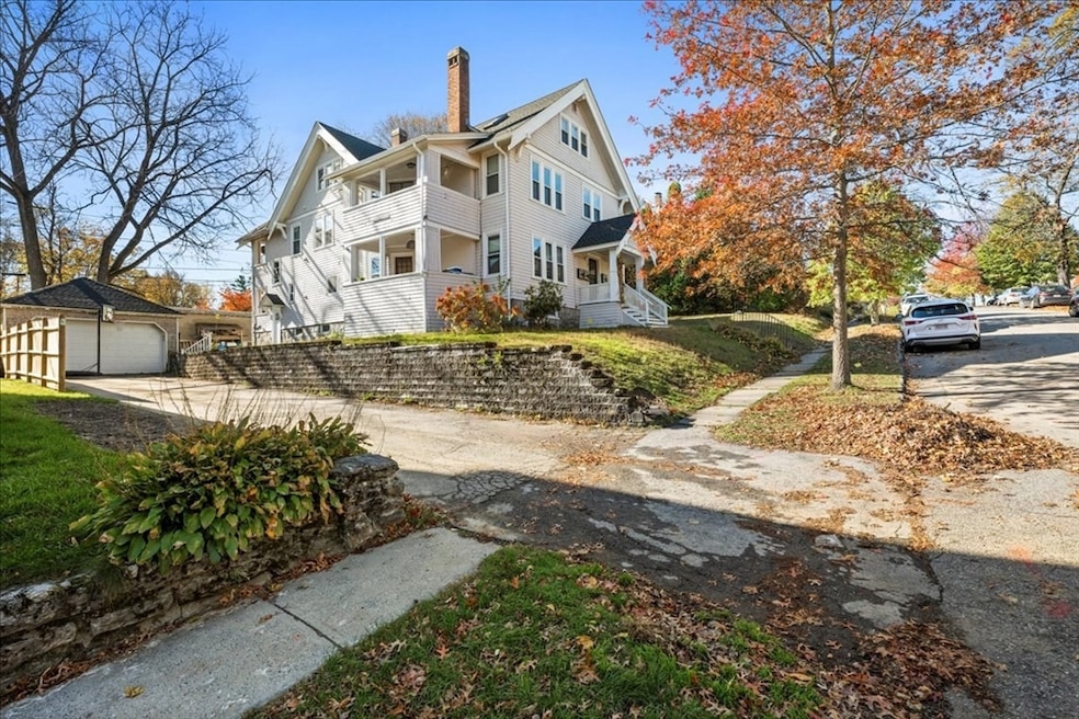 For Rent $2,400/month