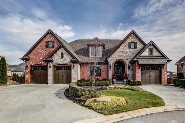 Welcome Home to 10463 Sandpiper Court!