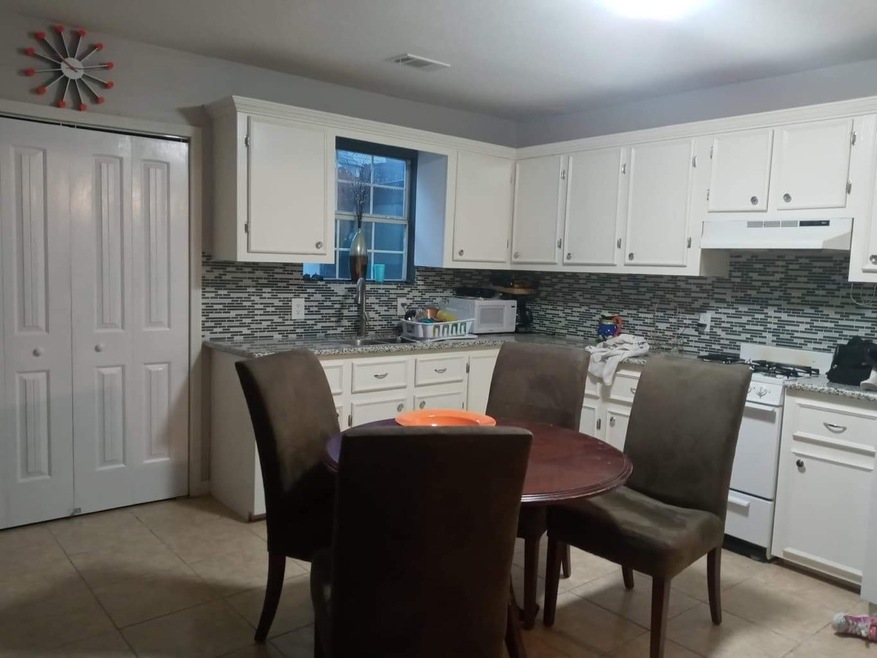 606 Vincent St, Houston, TX 77009 - photo 1