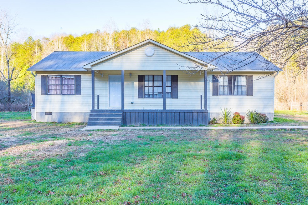 1580 Dripping Springs Rd, La Fayette, GA 30728 - photo 1