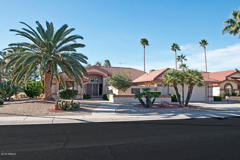 13525 W Gable Hill Dr Front Elevation