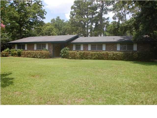 Well maintained 1 owner home