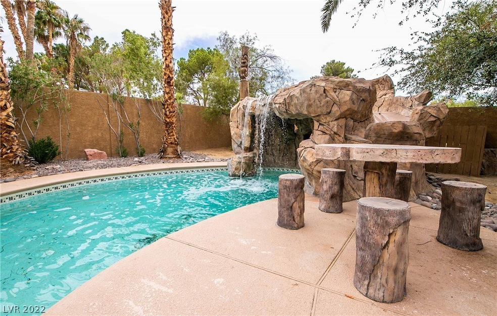 3680 Willow Bend Ct, Las Vegas, NV 89121 - photo 1