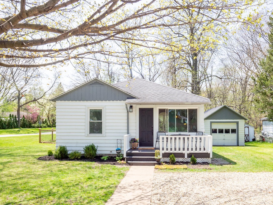 232 S Barker-102
