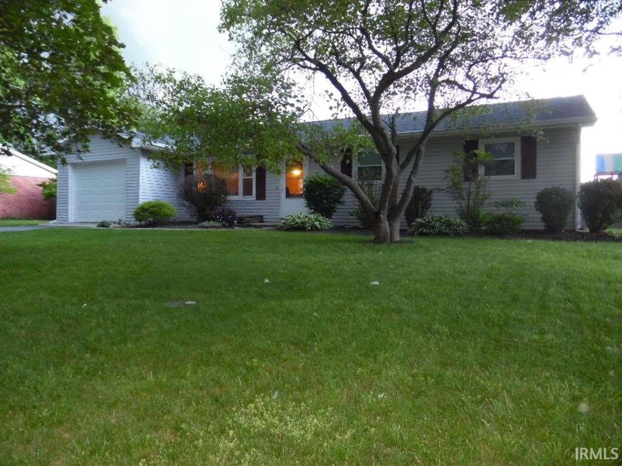 706 N Melching Dr, Ossian, IN 46777 - photo 1