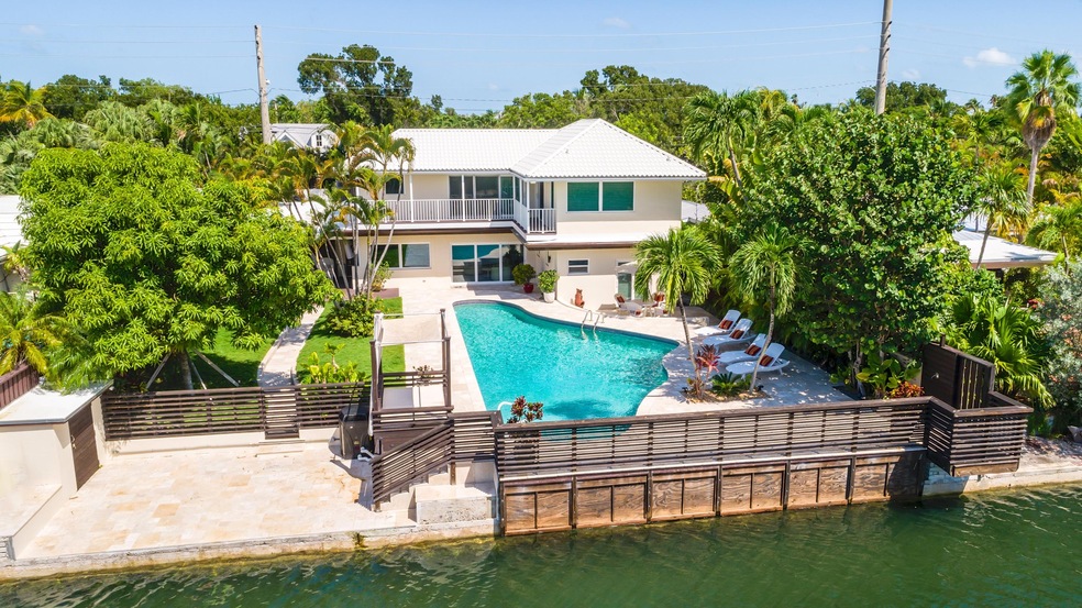 1-3728FLAGLER-poolandhouseaerial