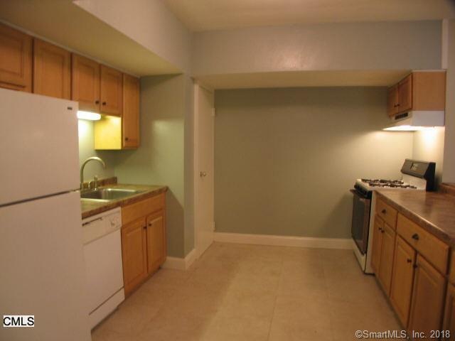 160 Fairfield Woods Rd unit 70, Fairfield, CT 06825 - photo 1